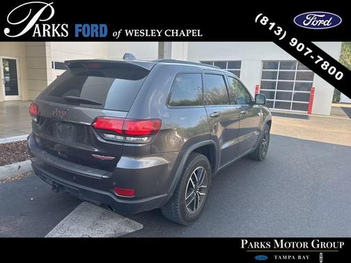 Granite Crystal Clearcoat Metallic 2019 Jeep Grand Cherokee Trailhawk