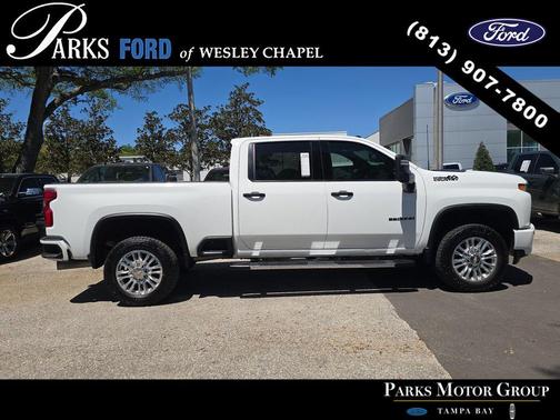 Summit White 2022 Chevrolet Silverado 2500 High Country