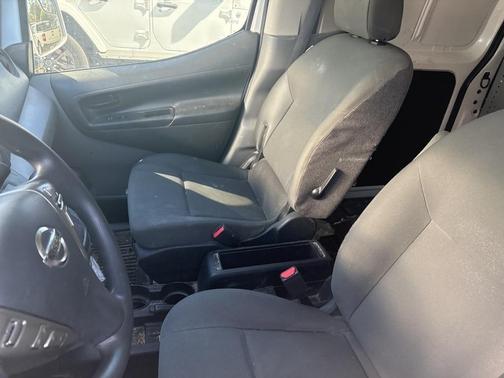 2021 Nissan NV200 SV