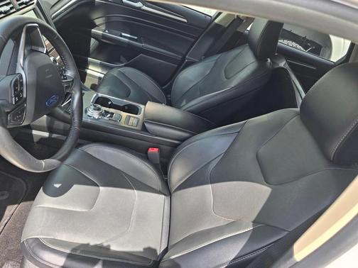 2020 Ford Fusion Hybrid Titanium