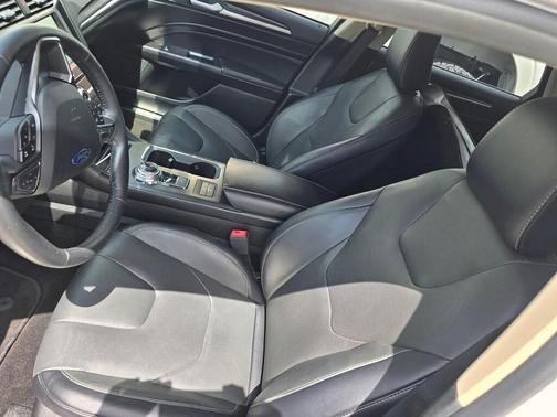 2020 Ford Fusion Hybrid Titanium