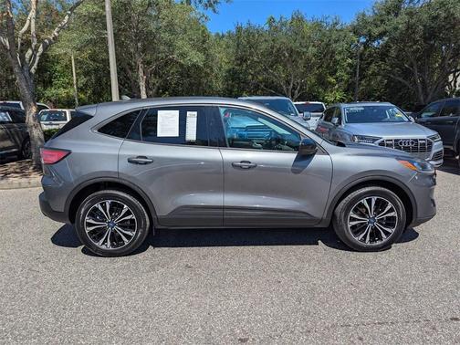 2021 Ford Escape SE