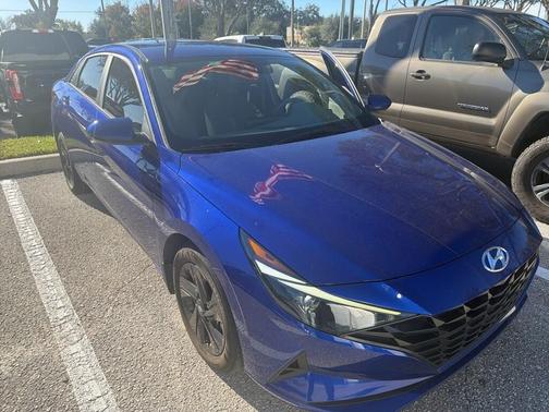 2023 Hyundai ELANTRA SEL
