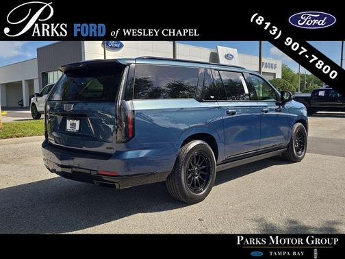 Deep Sea Metallic 2025 Cadillac Escalade ESV Sport Platinum