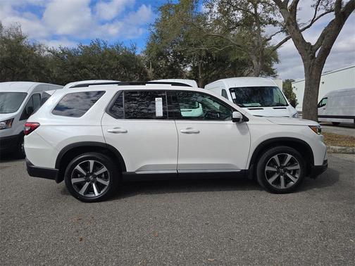 2024 Honda Pilot Touring