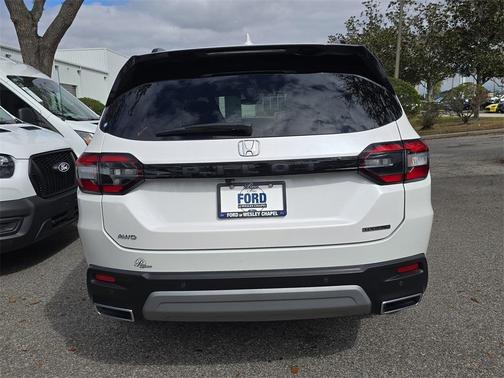 2024 Honda Pilot Touring