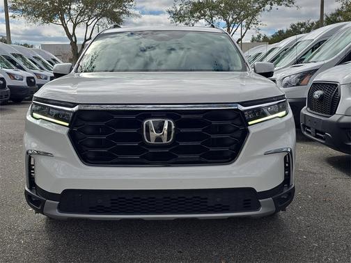 2024 Honda Pilot Touring