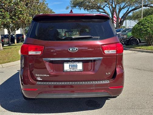 2017 Kia Sedona LX
