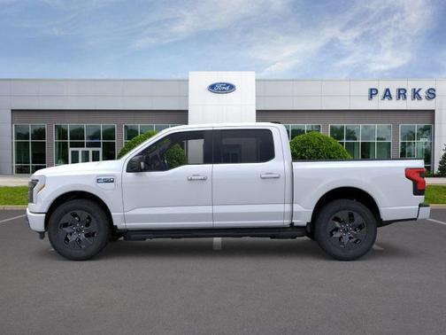 2025 Ford F-150 Lightning Flash