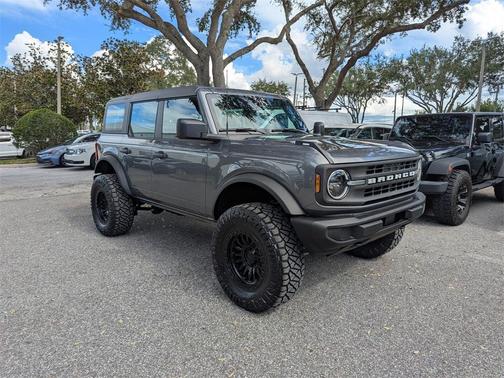 2025 Ford Bronco Base