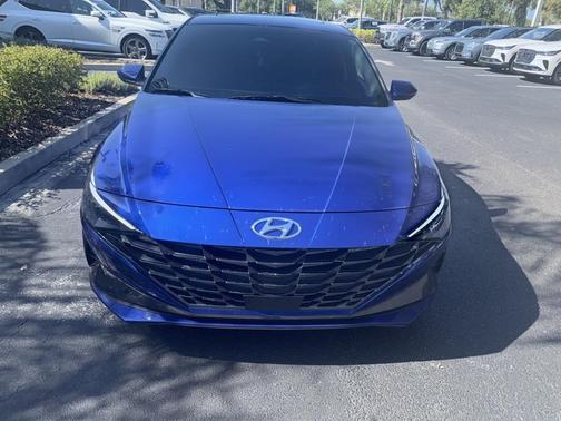 2023 Hyundai ELANTRA Limited