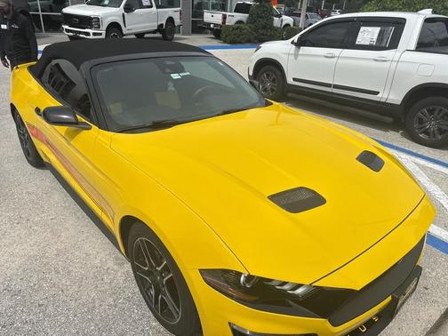 2023 Ford Mustang EcoBoost