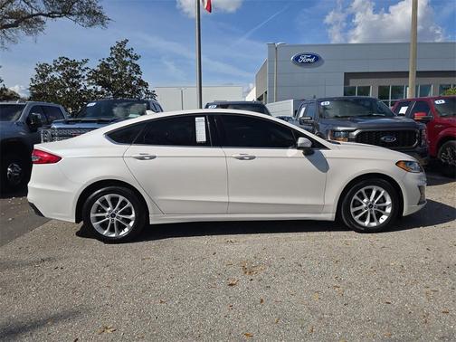 2020 Ford Fusion Hybrid SE