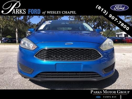Photo 3 of 22 of 2016 Ford Focus SE