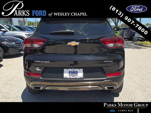 Mosaic Black Metallic 2023 Chevrolet Trailblazer ACTIV