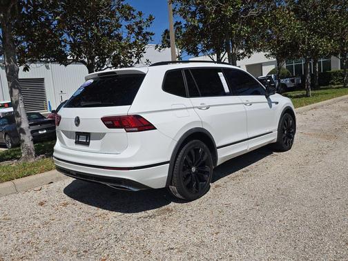 2021 Volkswagen Tiguan 2.0T SE R-Line Black