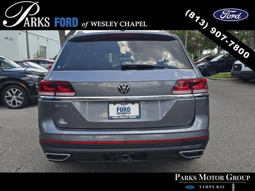 Platinum Gray Metallic 2023 Volkswagen Atlas 3.6L SE w/Technology