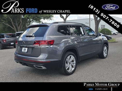 Platinum Gray Metallic 2023 Volkswagen Atlas 3.6L SE w/Technology