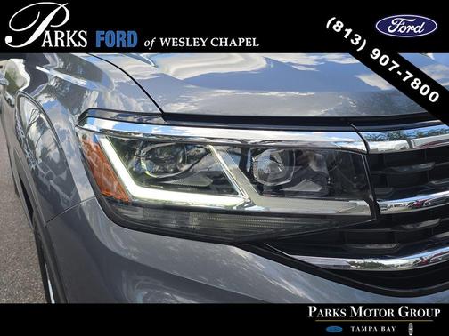 Platinum Gray Metallic 2023 Volkswagen Atlas 3.6L SE w/Technology