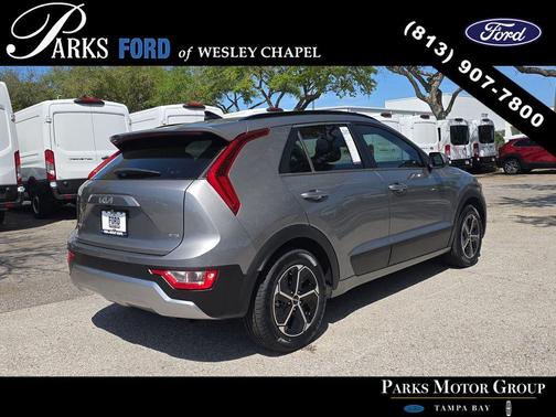 2023 Kia Niro LX