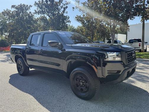 2022 Nissan Frontier S