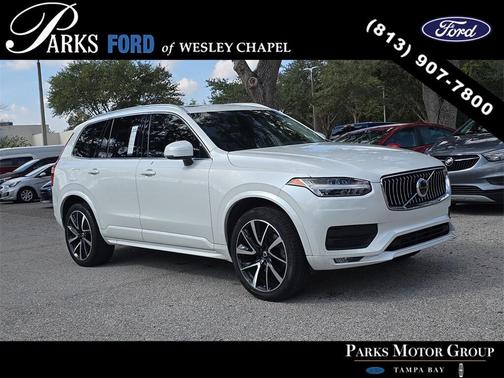 2022 Volvo XC90 T6 Momentum 7 Passenger