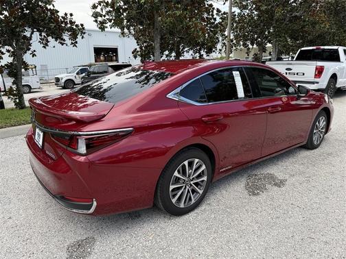 2022 Lexus ES 300h 300H