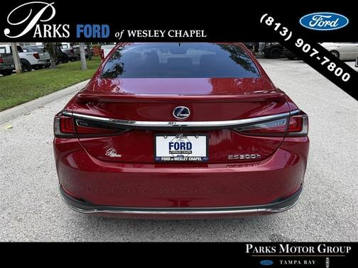 2022 Lexus ES 300h 300H