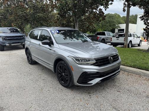 2022 Volkswagen Tiguan 2.0T SE R-Line Black