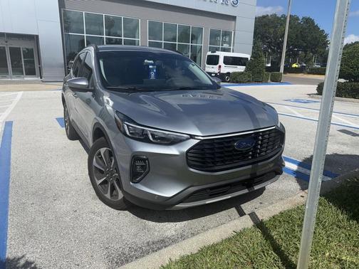 2023 Ford Escape Platinum