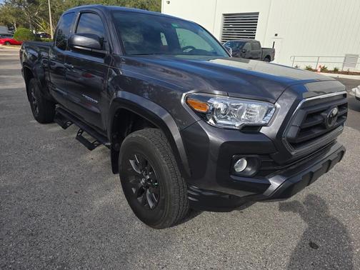 2022 Toyota Tacoma SR5