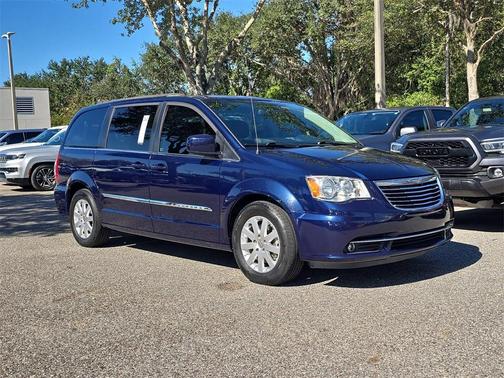 2015 Chrysler Town & Country Touring