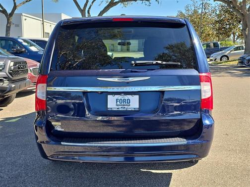 2015 Chrysler Town & Country Touring