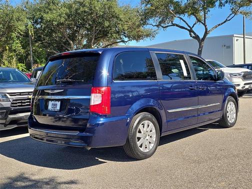 2015 Chrysler Town & Country Touring