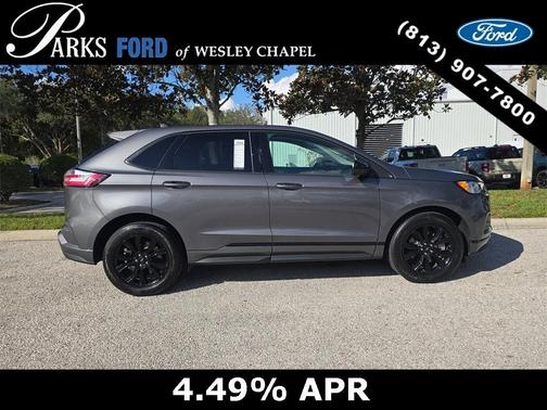 2022 Ford Edge SE
