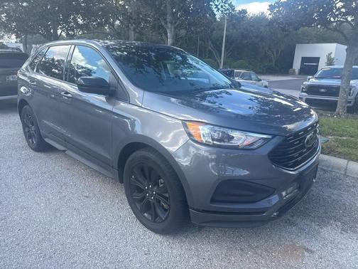 2022 Ford Edge SE