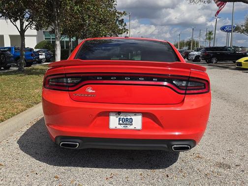 2017 Dodge Charger SE