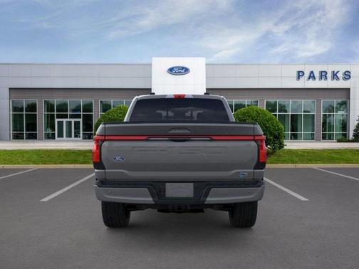 2025 Ford F-150 Lightning Platinum