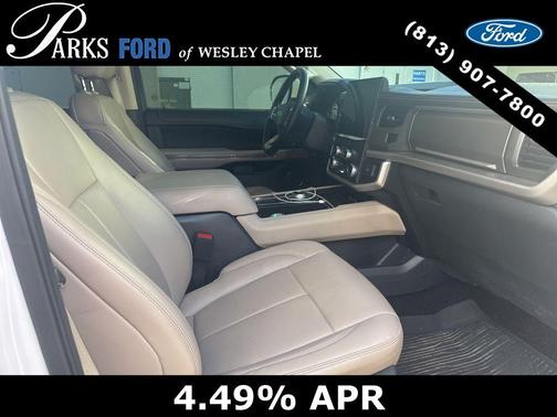 Oxford White 2023 Ford Expedition XLT