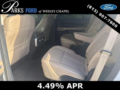 Oxford White 2023 Ford Expedition XLT