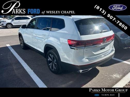 Pure White 2025 Volkswagen Atlas 2.0T SE
