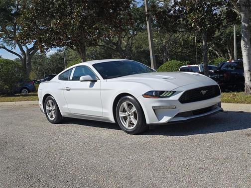 2021 Ford Mustang EcoBoost