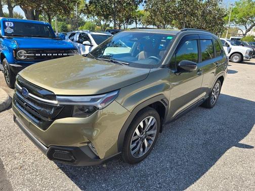 Autumn Green Metallic 2025 Subaru Forester 2.5i Touring