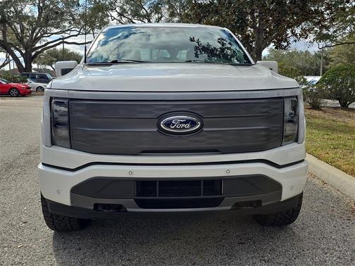 2022 Ford F-150 Lightning LARIAT