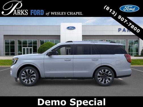 Glacier Gray Metallic 2026 Ford Expedition Platinum