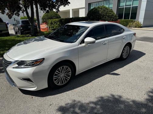 2017 Lexus ES 350 Base