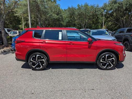 2024 Mitsubishi Outlander ES