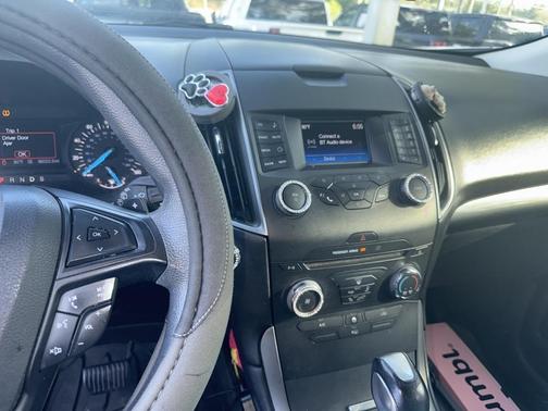 2015 Ford Edge SE