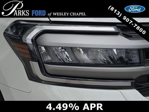Star White 2024 Ford Expedition Max XLT