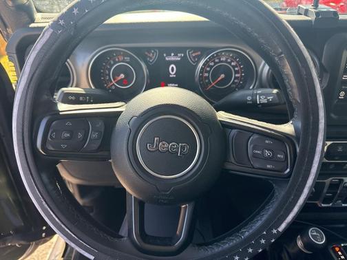 2022 Jeep Gladiator Sport